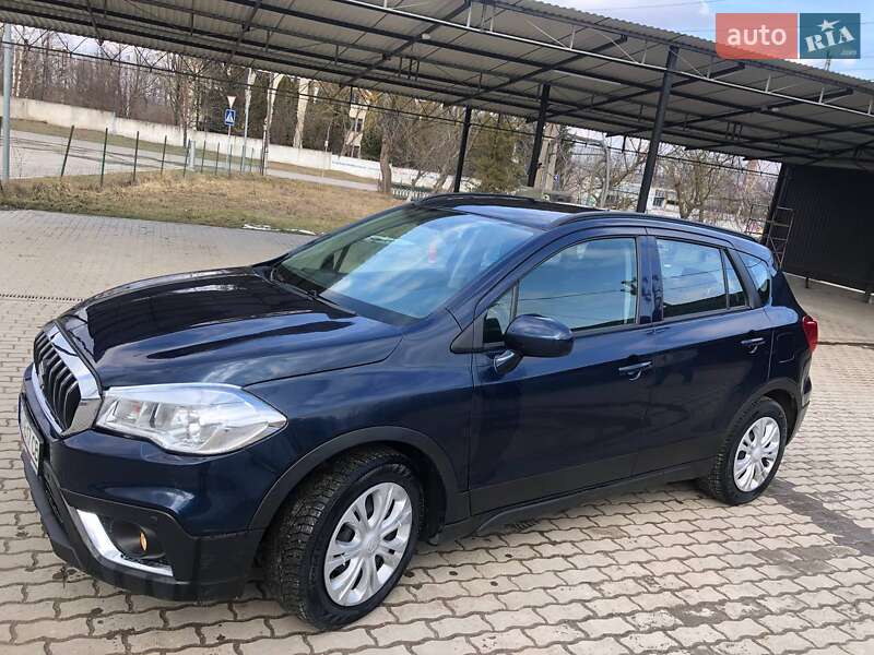 Позашляховик / Кросовер Suzuki SX4 2018 в Гусятині