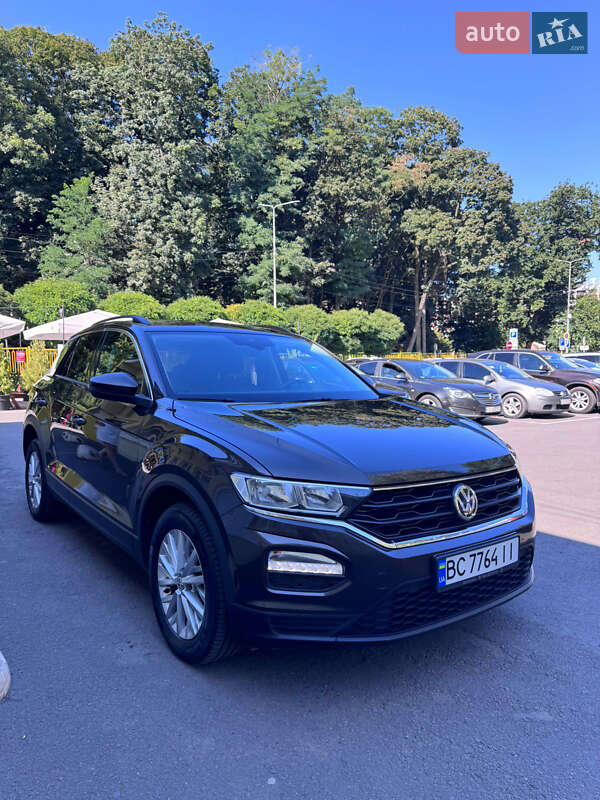 Внедорожник / Кроссовер Volkswagen T-Roc 2019 в Черновцах
