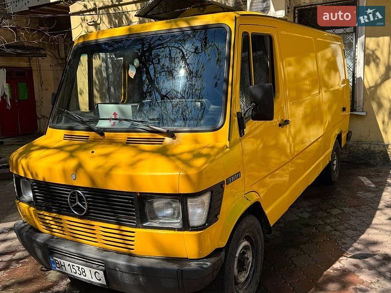 Грузовой фургон Mercedes-Benz T1 1993 в Одессе