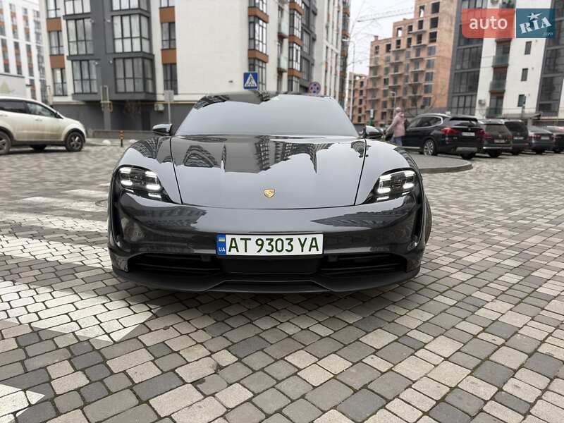 Седан Porsche Taycan 2021 в Ивано-Франковске
