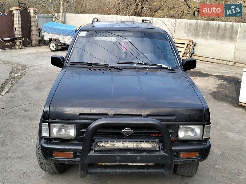 Внедорожник / Кроссовер Nissan Terrano 1992 в Виннице