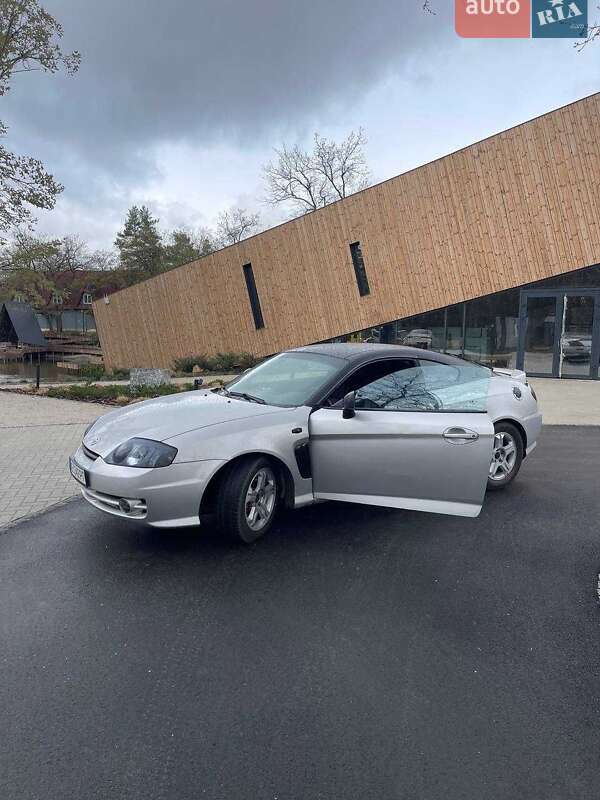 Купе Hyundai Tiburon 2003 в Синельниково Купе Hyundai Tiburon 2003 в Синельниково