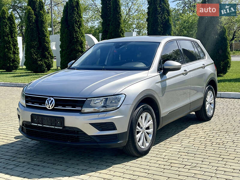 Внедорожник / Кроссовер Volkswagen Tiguan 2016 в Одессе