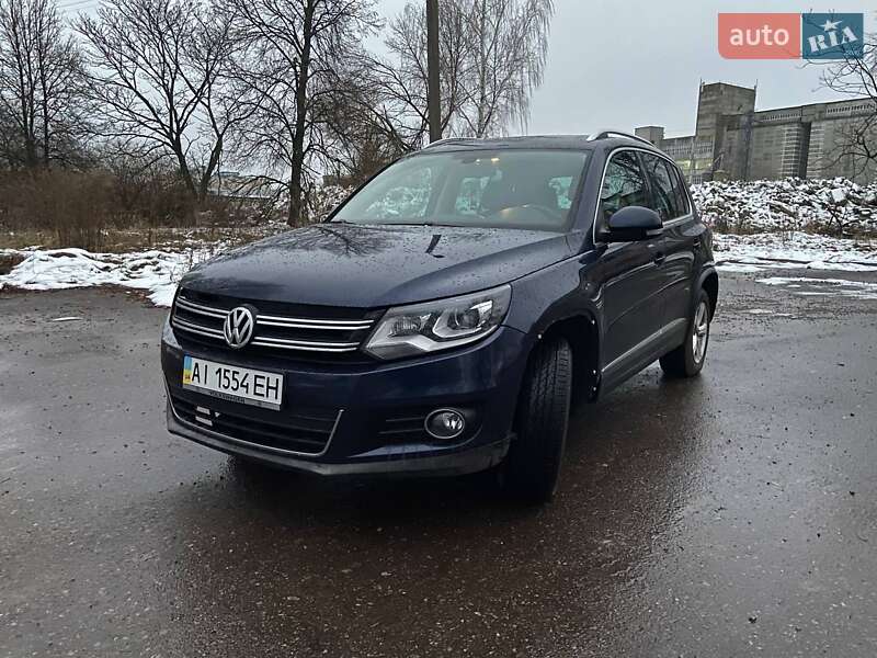 Внедорожник / Кроссовер Volkswagen Tiguan 2011 в Шостке