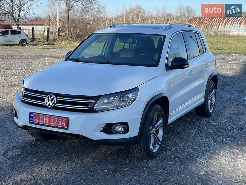 Внедорожник / Кроссовер Volkswagen Tiguan 2016 в Львове