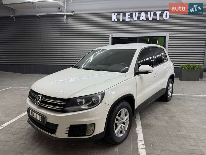 Внедорожник / Кроссовер Volkswagen Tiguan 2012 в Киеве