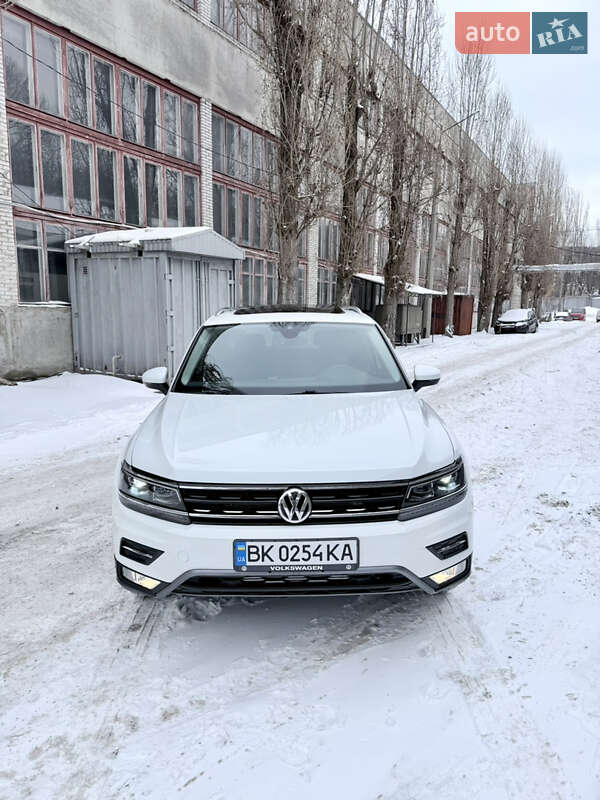 Позашляховик / Кросовер Volkswagen Tiguan 2020 в Києві Позашляховик / Кросовер Volkswagen Tiguan 2020 в Києві