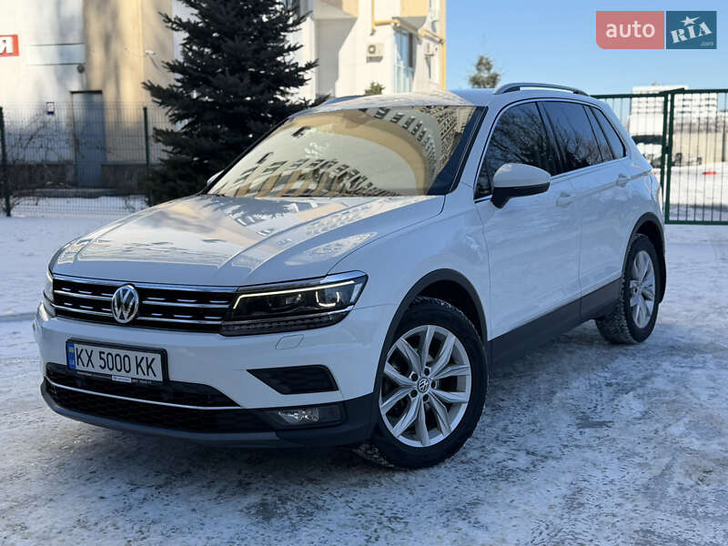Внедорожник / Кроссовер Volkswagen Tiguan 2017 в Харькове