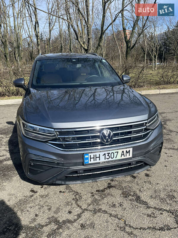 Позашляховик / Кросовер Volkswagen Tiguan 2022 в Одесі Позашляховик / Кросовер Volkswagen Tiguan 2022 в Одесі