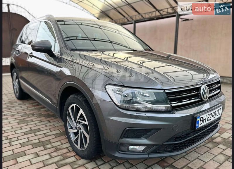 Внедорожник / Кроссовер Volkswagen Tiguan 2017 в Николаеве