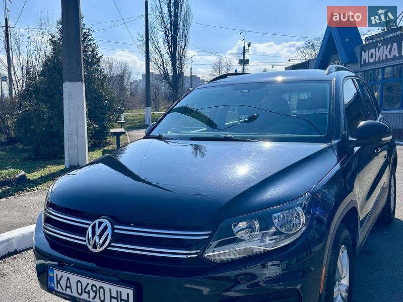 Позашляховик / Кросовер Volkswagen Tiguan 2016 в Києві
