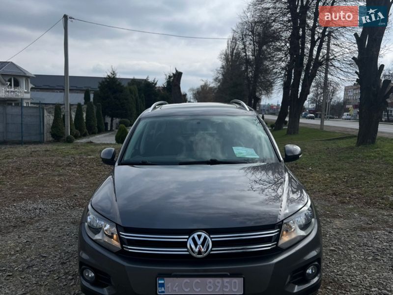 Внедорожник / Кроссовер Volkswagen Tiguan 2012 в Хмельницком