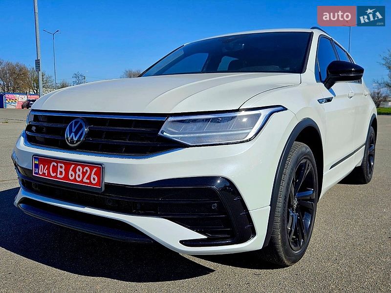 Внедорожник / Кроссовер Volkswagen Tiguan 2022 в Днепре