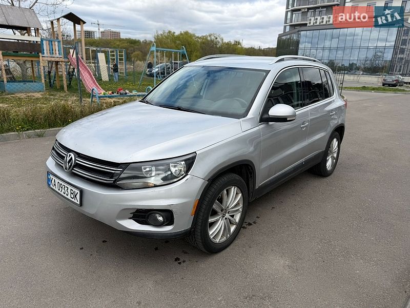 Внедорожник / Кроссовер Volkswagen Tiguan 2011 в Ровно