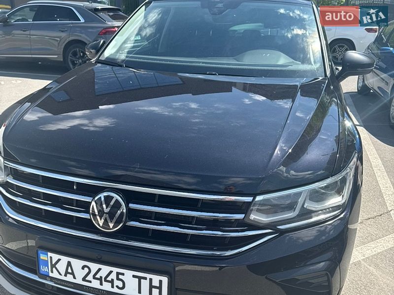 Внедорожник / Кроссовер Volkswagen Tiguan 2022 в Киеве
