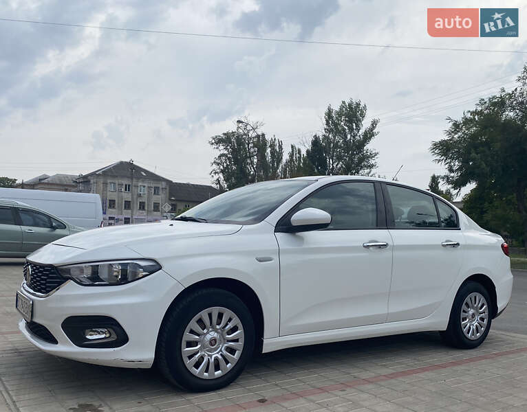 Седан Fiat Tipo 2016 в Львове