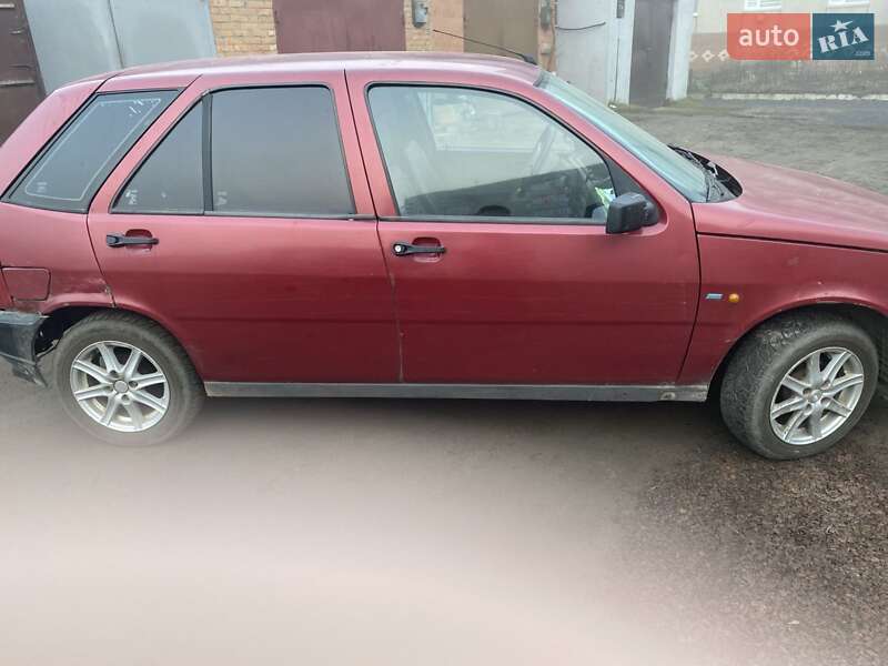 Хэтчбек Fiat Tipo 1990 в Деражне