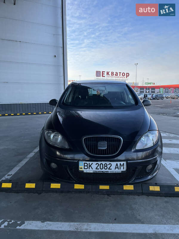 Хэтчбек SEAT Toledo 2008 в Ровно