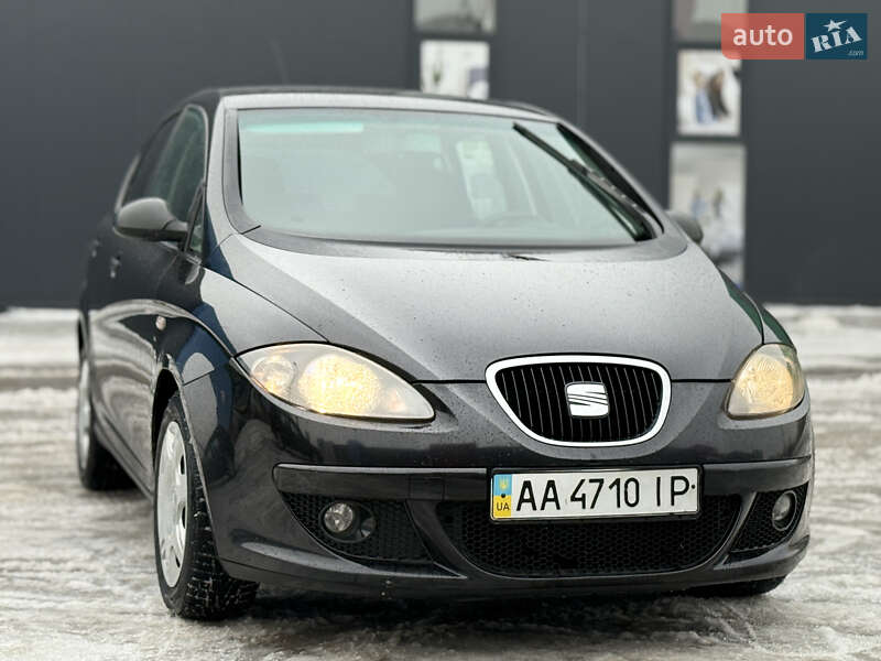 Хэтчбек SEAT Toledo 2008 в Киеве