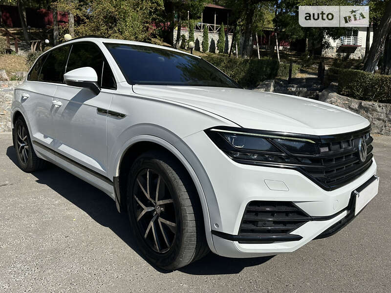 Позашляховик / Кросовер Volkswagen Touareg 2018 в Кропивницькому
