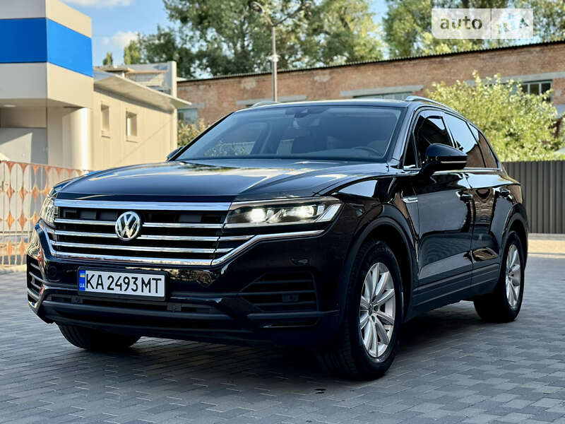 Позашляховик / Кросовер Volkswagen Touareg 2020 в Лубнах