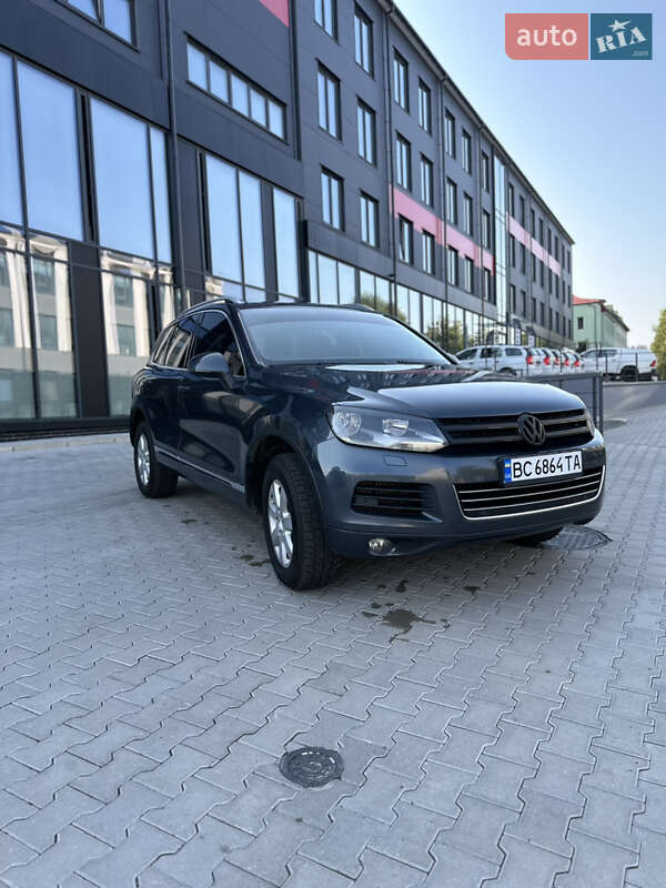 Позашляховик / Кросовер Volkswagen Touareg 2011 в Львові