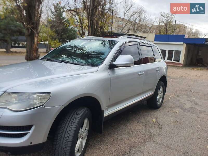 Внедорожник / Кроссовер Volkswagen Touareg 2008 в Николаеве Внедорожник / Кроссовер Volkswagen Touareg 2008 в Николаеве