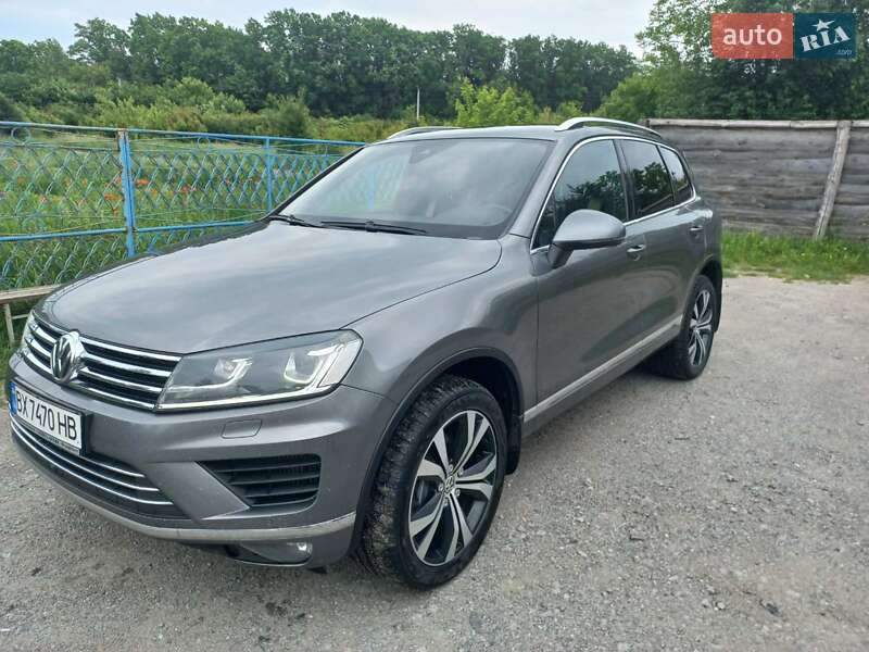 Внедорожник / Кроссовер Volkswagen Touareg 2017 в Изяславе