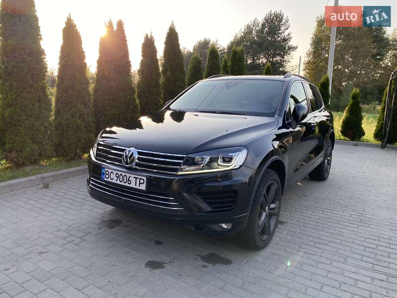 Внедорожник / Кроссовер Volkswagen Touareg 2015 в Яворове