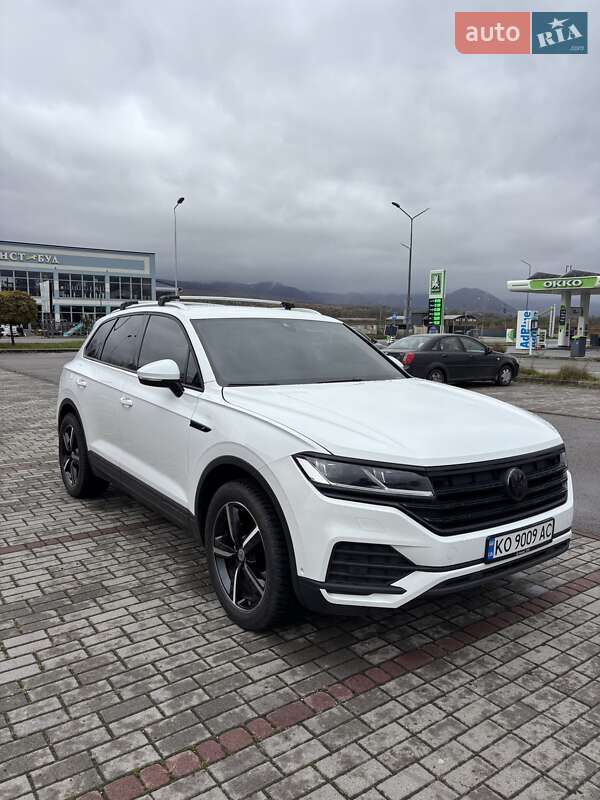 Внедорожник / Кроссовер Volkswagen Touareg 2018 в Тячеве Внедорожник / Кроссовер Volkswagen Touareg 2018 в Тячеве