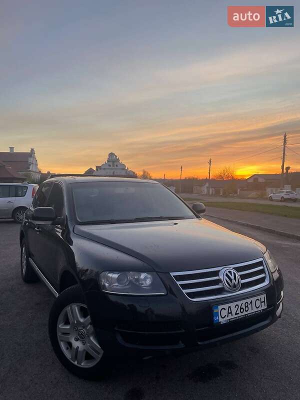 Позашляховик / Кросовер Volkswagen Touareg 2007 в Чигирину