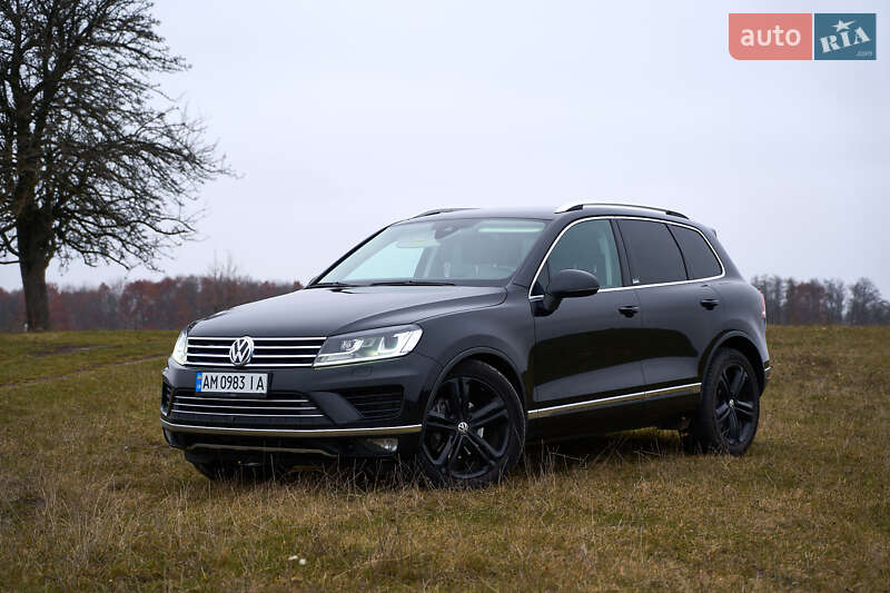 Внедорожник / Кроссовер Volkswagen Touareg 2017 в Бердичеве