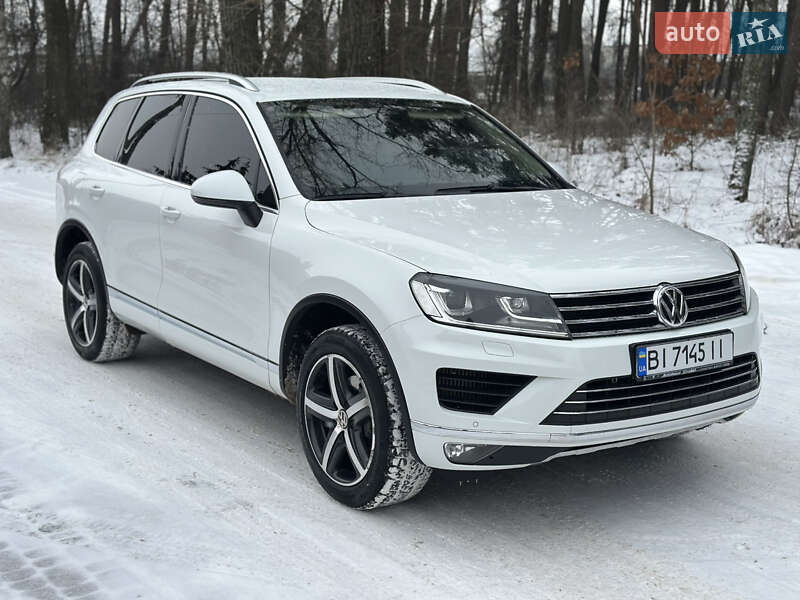 Внедорожник / Кроссовер Volkswagen Touareg 2015 в Ахтырке Внедорожник / Кроссовер Volkswagen Touareg 2015 в Ахтырке