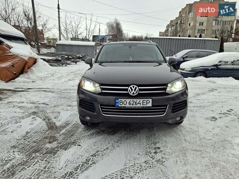 Внедорожник / Кроссовер Volkswagen Touareg 2012 в Тернополе