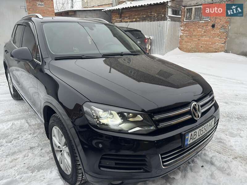 Внедорожник / Кроссовер Volkswagen Touareg 2012 в Виннице
