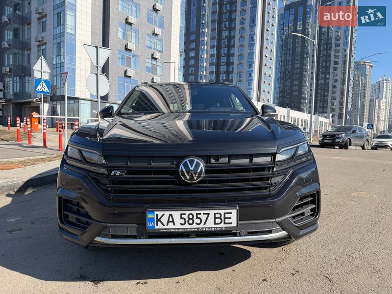 Позашляховик / Кросовер Volkswagen Touareg 2020 в Києві