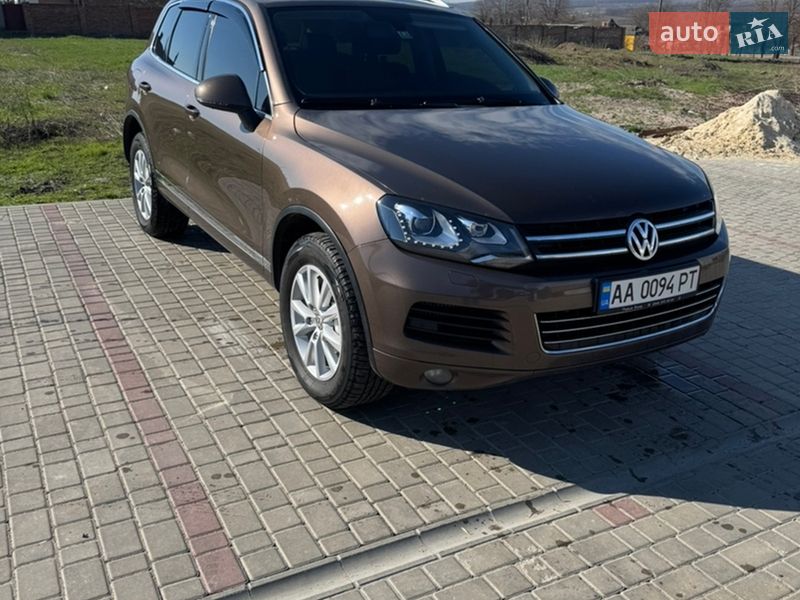 Внедорожник / Кроссовер Volkswagen Touareg 2014 в Звенигородке