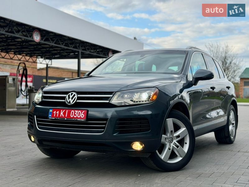 Внедорожник / Кроссовер Volkswagen Touareg 2013 в Лубнах