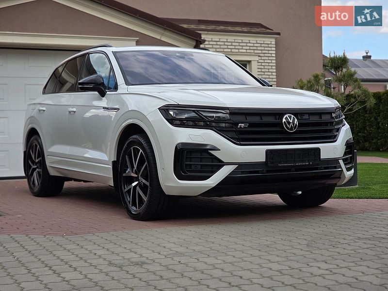 Позашляховик / Кросовер Volkswagen Touareg 2021 в Чернівцях