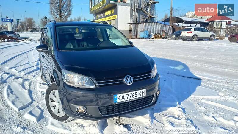 Микровэн Volkswagen Touran 2011 в Киеве Микровэн Volkswagen Touran 2011 в Киеве