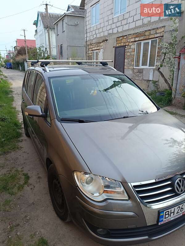 Минивэн Volkswagen Touran 2008 в Одессе