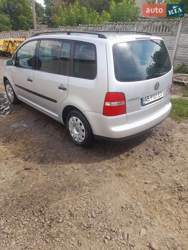 Минивэн Volkswagen Touran 2003 в Городковке
