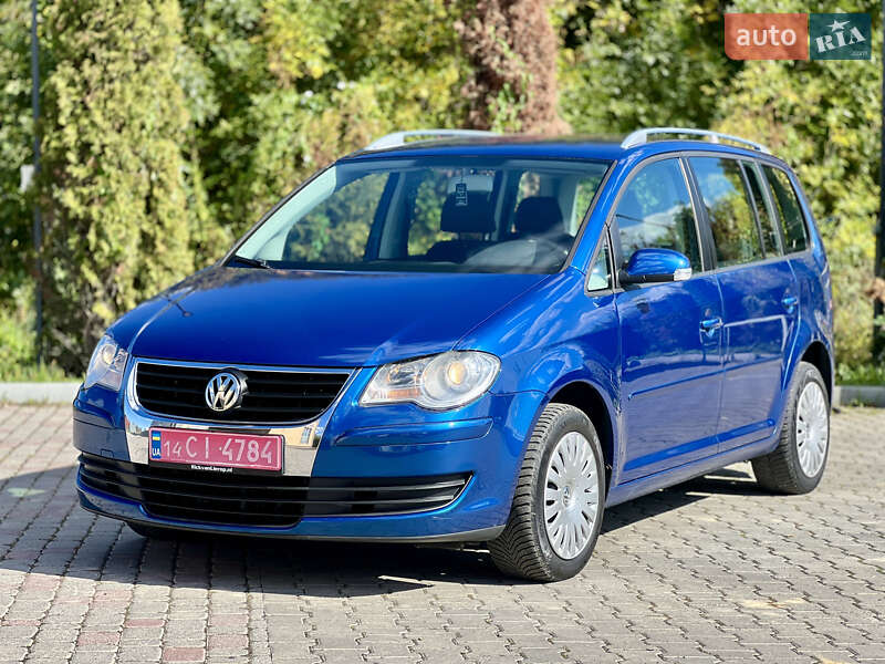 Минивэн Volkswagen Touran 2007 в Ивано-Франковске Минивэн Volkswagen Touran 2007 в Ивано-Франковске