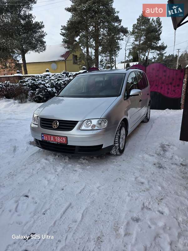 Минивэн Volkswagen Touran 2006 в Сарнах