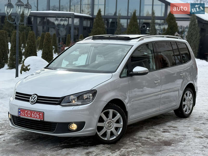 Мінівен Volkswagen Touran 2012 в Стрию Мінівен Volkswagen Touran 2012 в Стрию