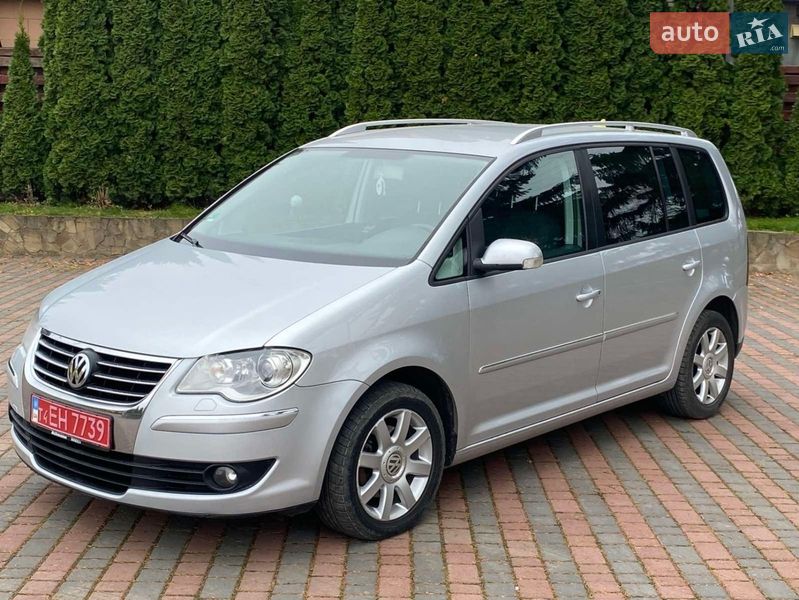 Минивэн Volkswagen Touran 2007 в Вознесенске Минивэн Volkswagen Touran 2007 в Вознесенске