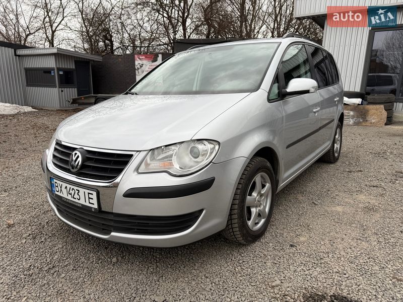 Минивэн Volkswagen Touran 2008 в Хмельницком