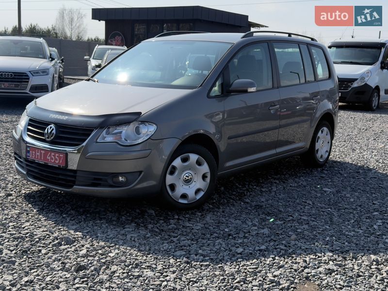 Минивэн Volkswagen Touran 2008 в Шепетовке