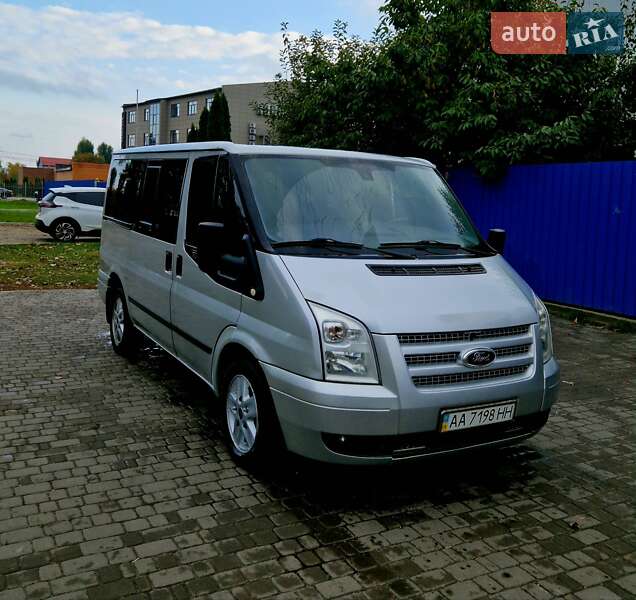 Минивэн Ford Tourneo Custom 2012 в Броварах