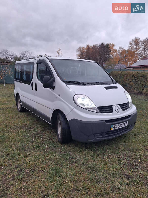 Мінівен Renault Trafic 2009 в Валках Мінівен Renault Trafic 2009 в Валках